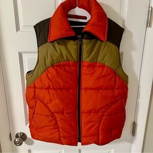 Golden Fleece by Brooks Brothers Men’s Vintage puffer vest  Size M LIKE NEW